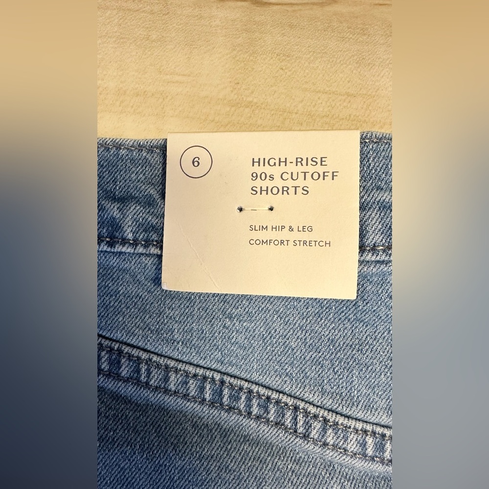 New Universal Thread Shorts - Picture 5 of 7